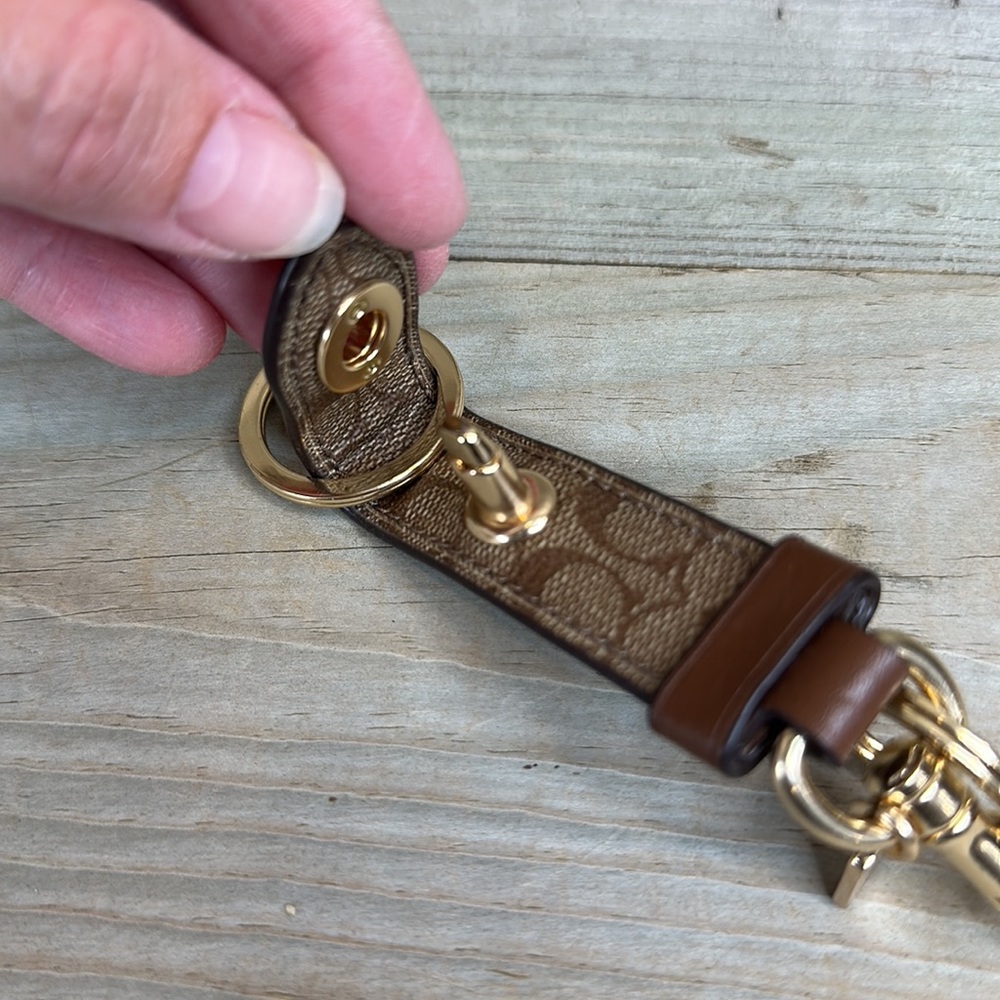 Coach Valet Trigger Signature Canvas Fob 49314 Gem